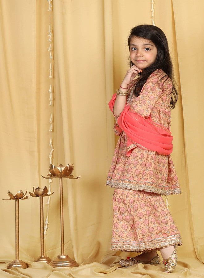 AJ Dezines طقم كورتا شراة مزهر من القطن للأطفال من AJ DEZINES للفتيات (G-1083-PEACH-20)، 2 - 3 سنوات - Image 2