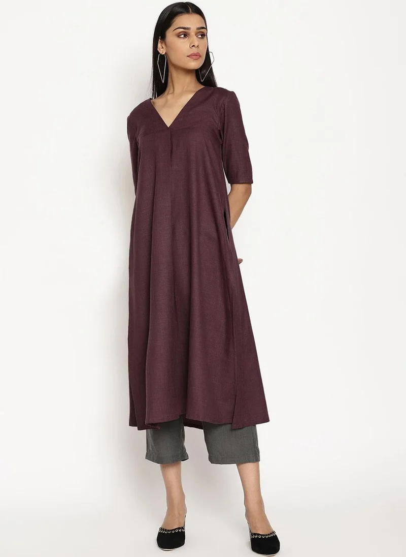 ترو برونز طقم كورتا وبنطلون من القطن والكتان باللون البنفسجي