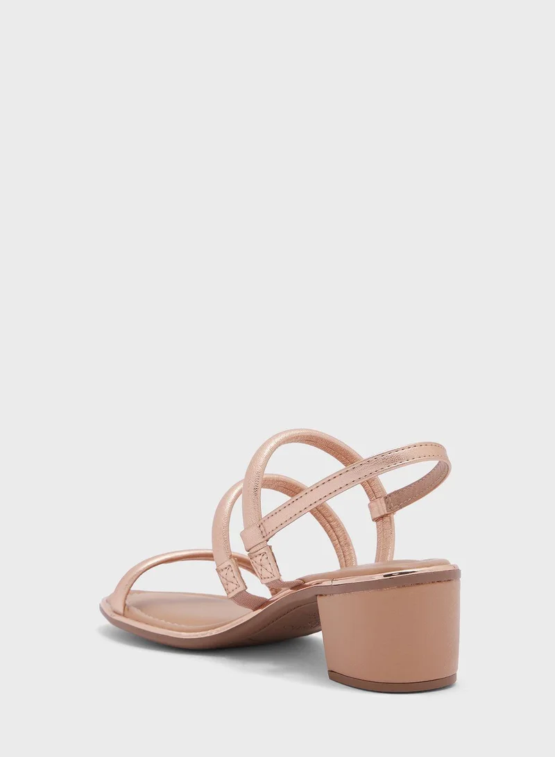 Beira Rio Sandals for Women with Back Strap – Stylish & Supportive sling Back Ladies Sandals