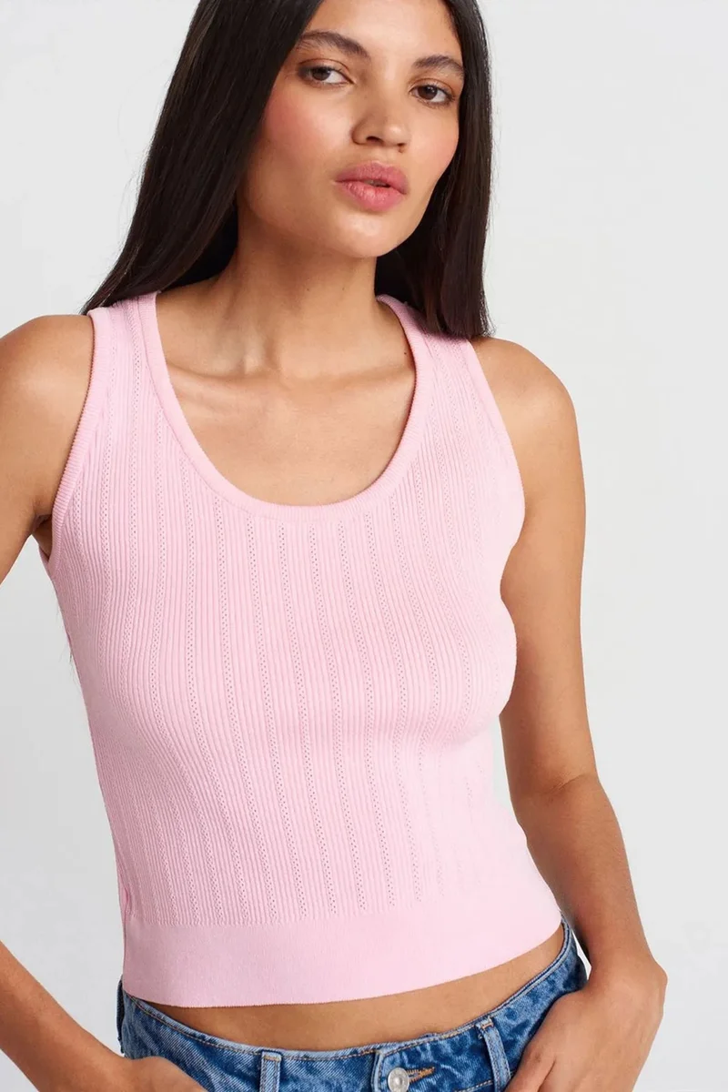 DILVIN Ribbed Sleeveless Slim-fit Blouse