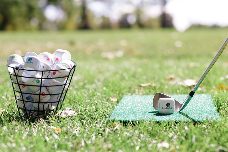 BirdieBall كرات جولف للتدريب من بيردي بول - عبوة 12 كرات جولف محدودة الطيران للتدريب في الفناء الخلفي، أداة تدريب للتدريب في المنزل، إحساس واقعي ودوران - Image 4