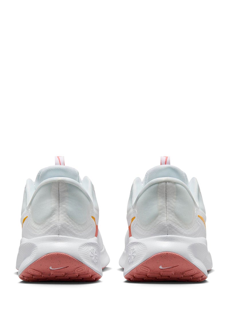 Nike - Revolution 7 Easyon - Image 1