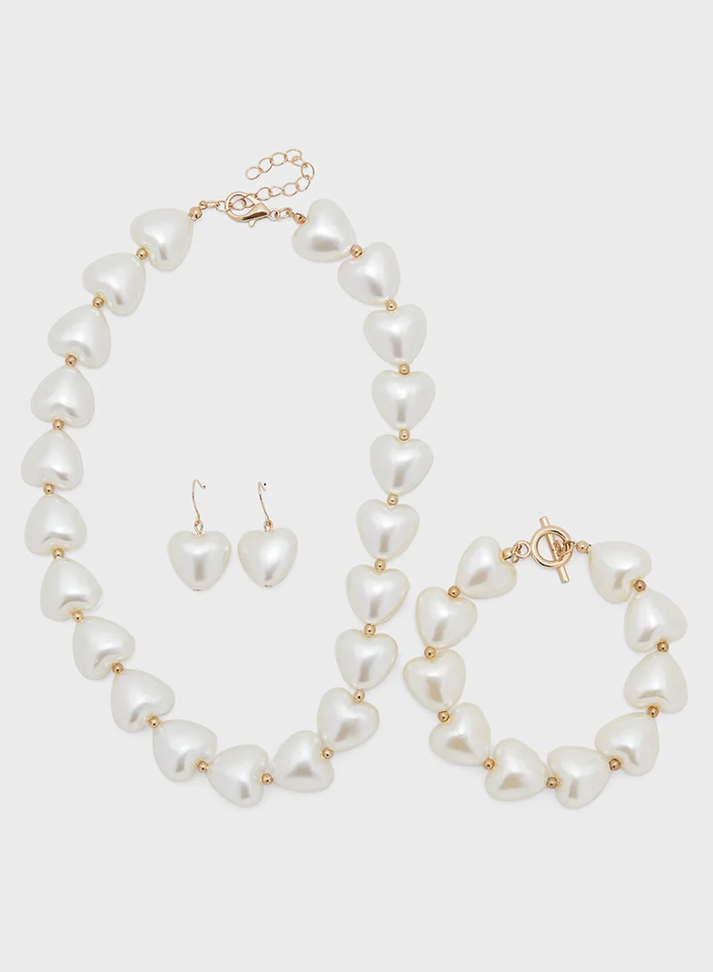 جينجر Heart Pearl Choker Necklace ,Earrings & Bracelet Set