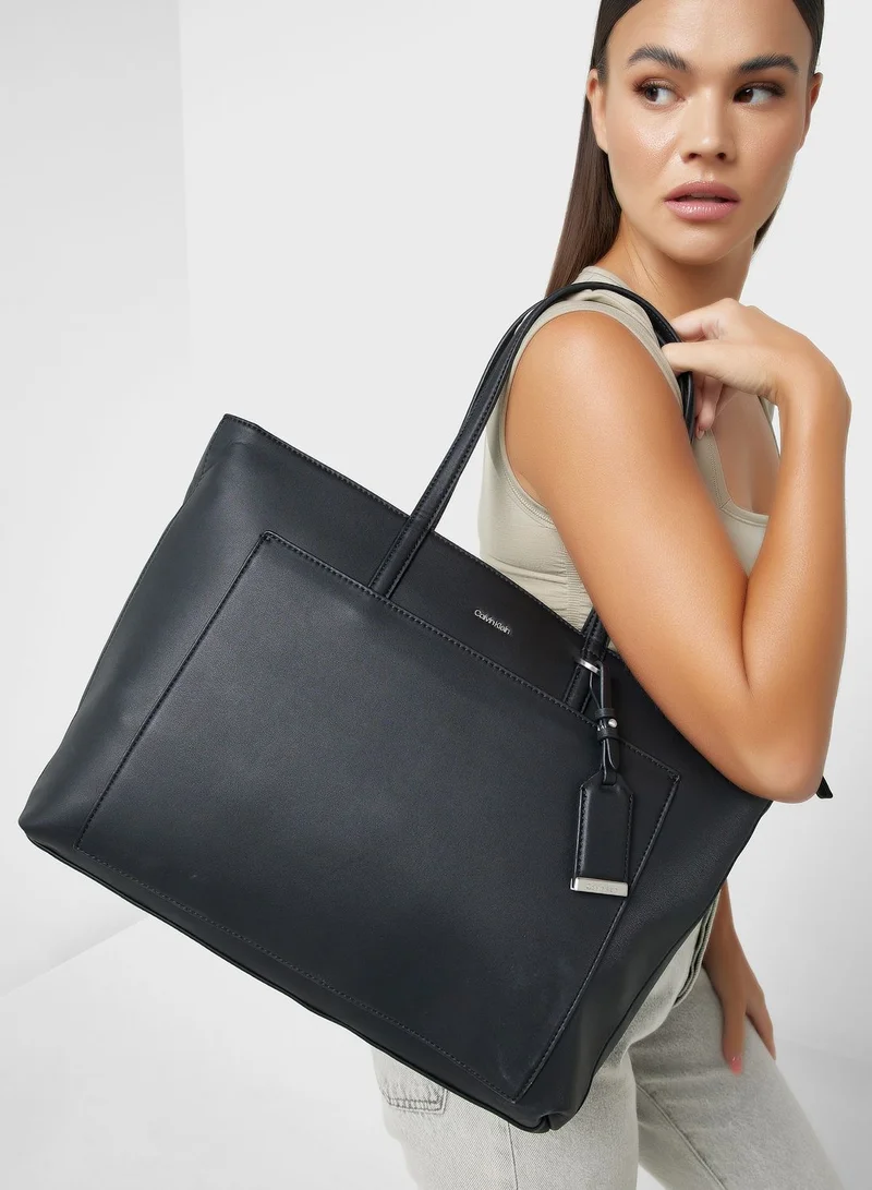 CALVIN KLEIN Must Large Shopper