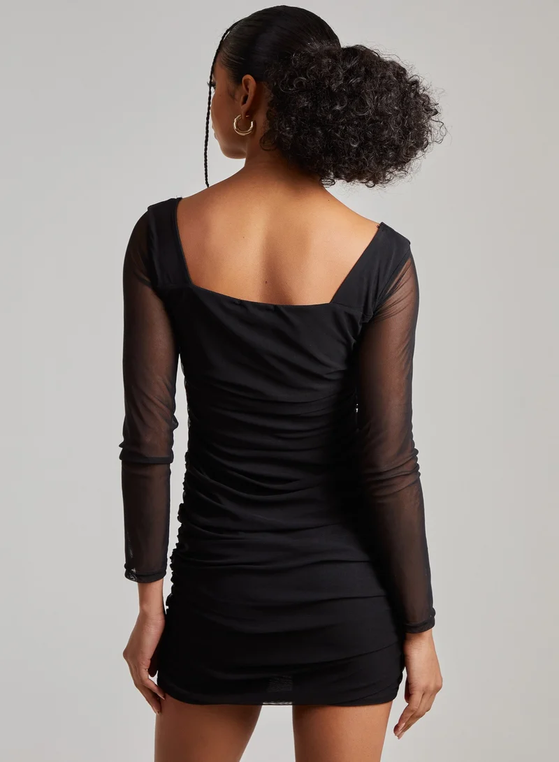 بينك فانيلا فستان قصير بأكمام طويلة من الشبك