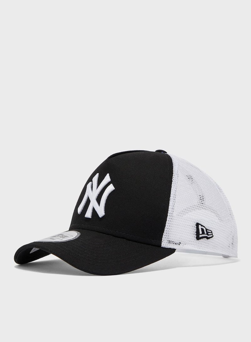 NEW ERA New York Yankees Clean Trucker - Image 1