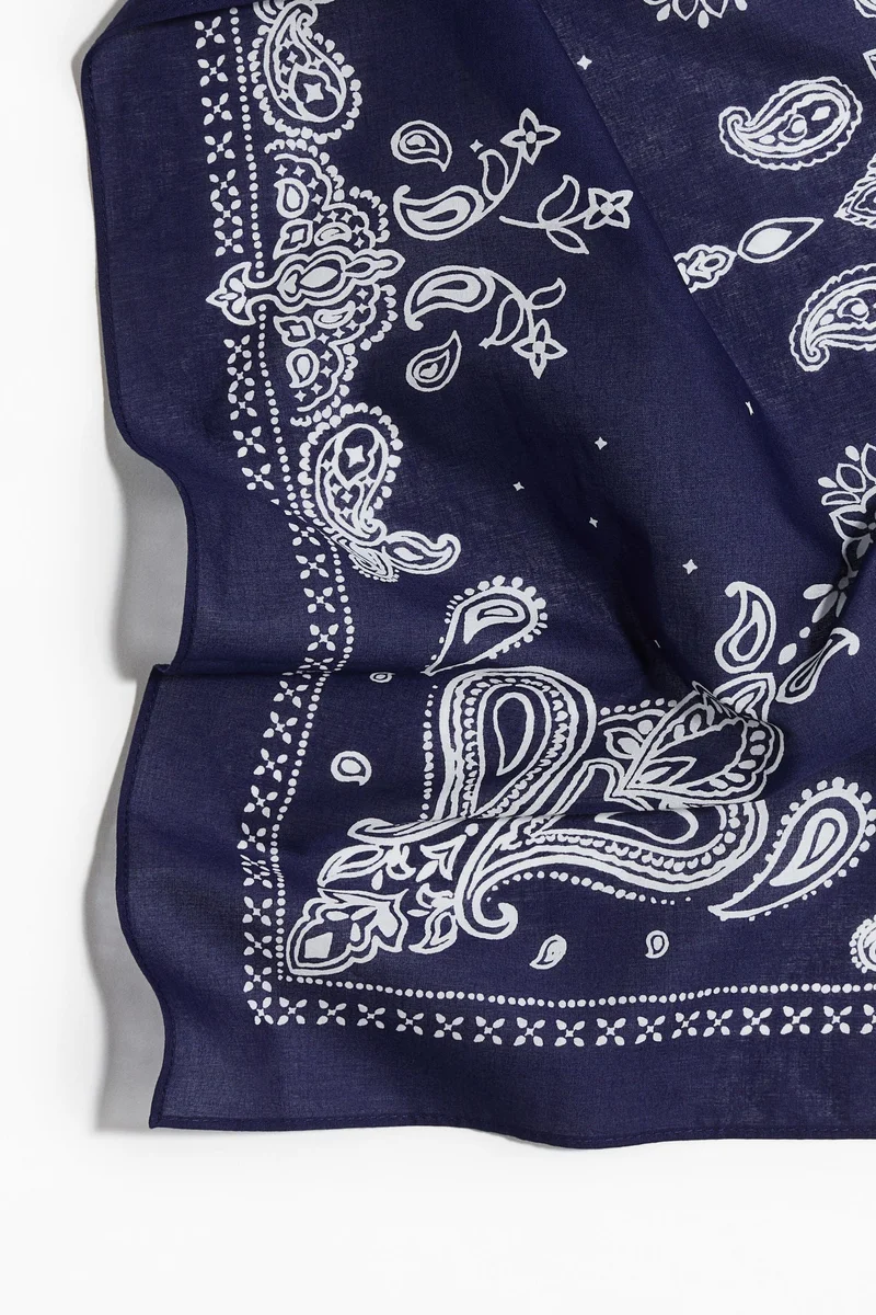 H&M  Patterned neck scarf for Men | Best Price UAE