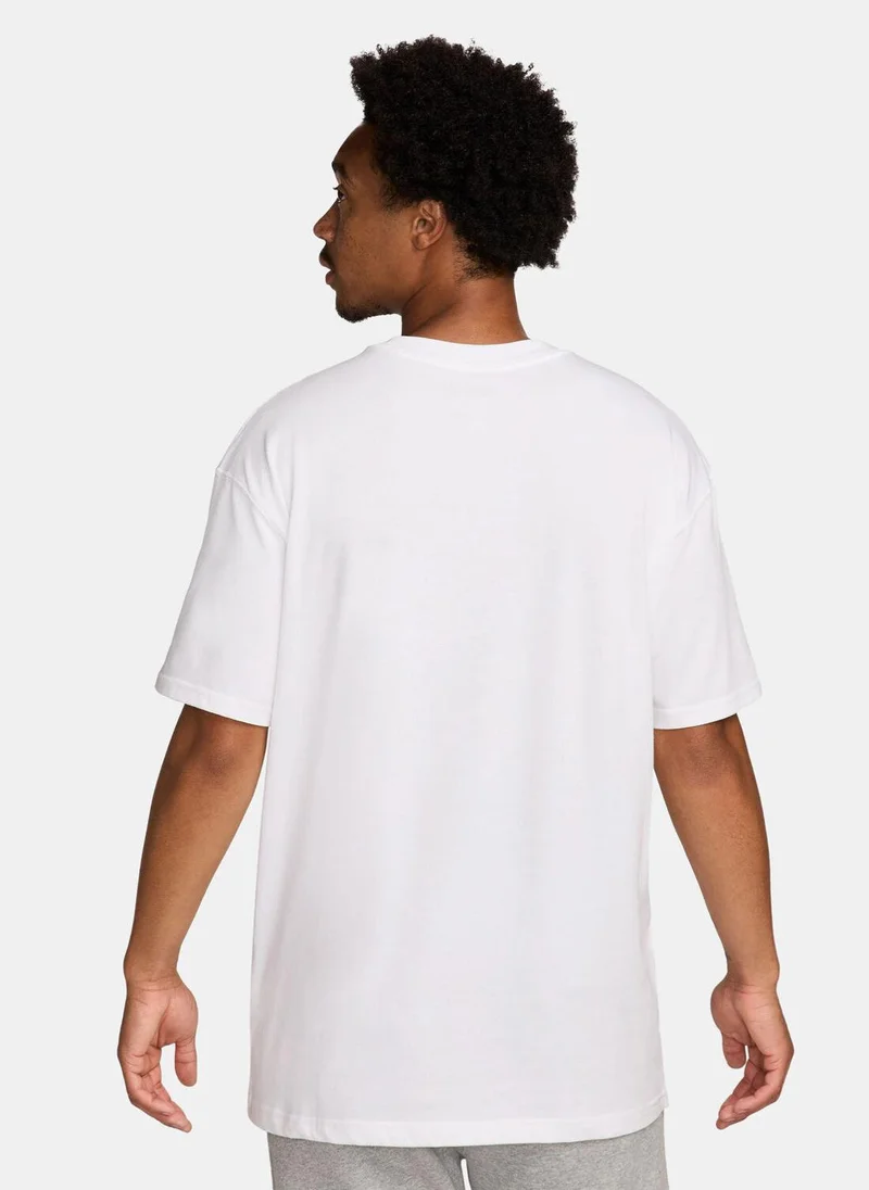 نايكي Men's Paris Saint-Germain Premium Essential T-Shirt