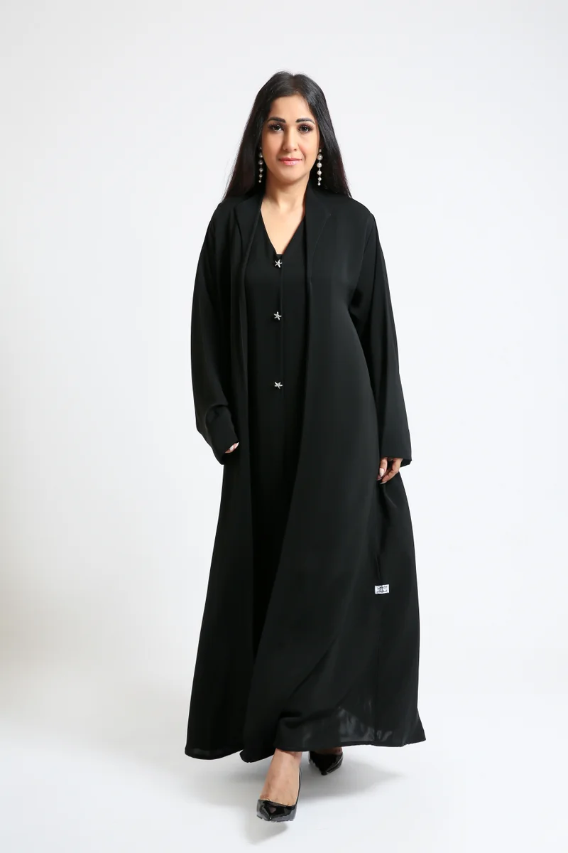 نيكياس عباية نيكاس سوداء نيدا بياقة وإغلاق بأزرار