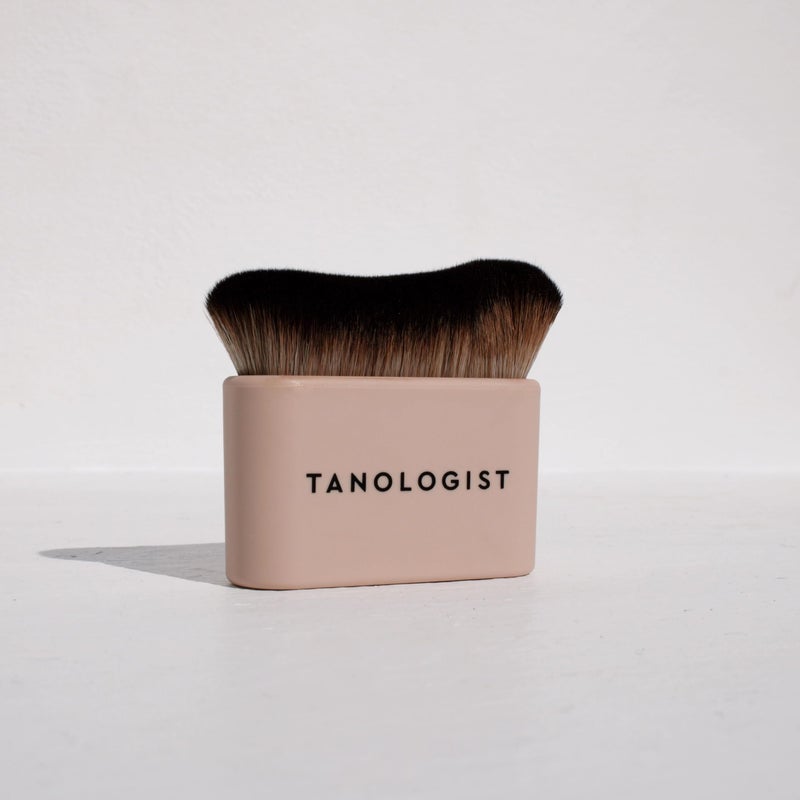 Tanologist Blending Brush, For Tanning Mousse, Water & Gradual Tanning Lotion, Streak-Free Self-Tanner Application, Contour & Define Face & Body, Vegan & Cruelty-Free Body Brush, 1 Count - Image 4