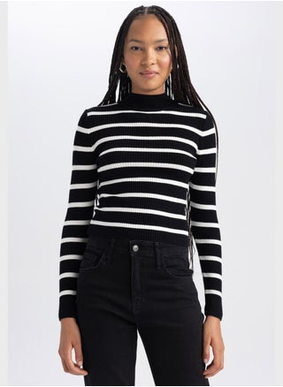 Stripe Detail Sweatshirt - pzsku/ZBA1E006A8EDDD5AD9F7CZ/45/1746747679/639d92a7-6aa1-42c5-9380-56a45ded9da9