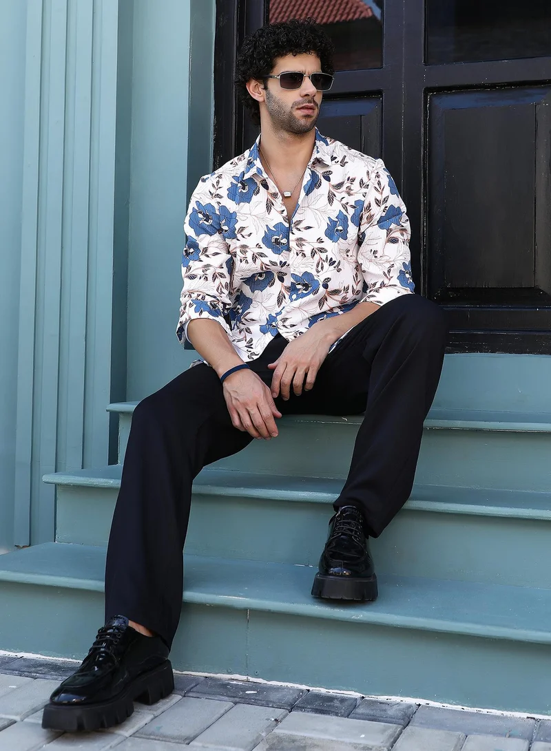 Campus Sutra Men's Daisy White & Steel Blue Vivid-Bloom Tactile Shirt