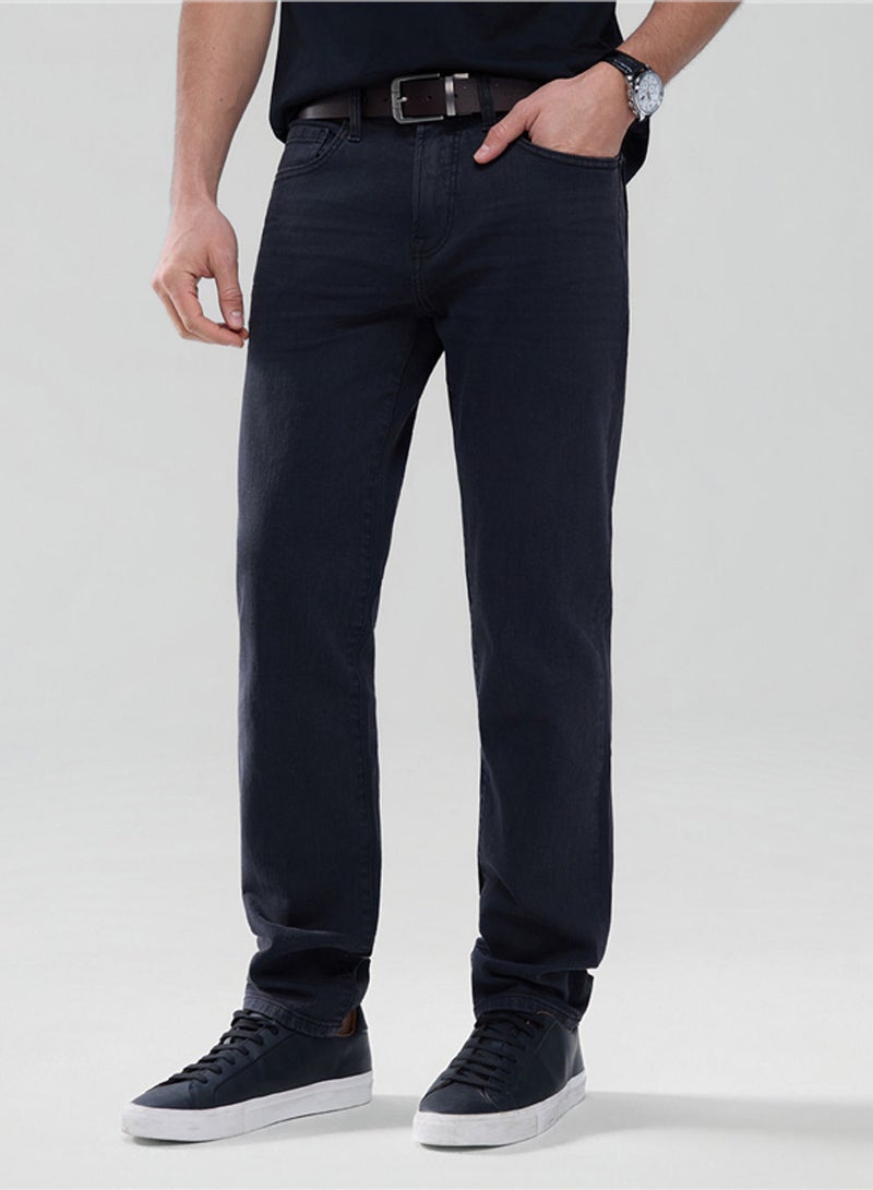 GIORDANO Men’s Skinny Taper Stretch Denim Jeans with Elastic Waist - Image 1