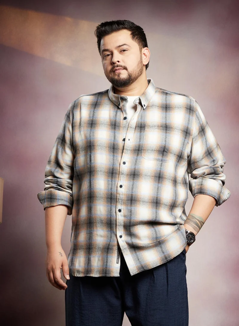 Instafab Plus Instafab Plus Men's Black & Off-White Gradient-Graph Regular Shirt For Casual Wear | Spread Collar | Long Cuffed Sleeves | Button Closure | Plus Size Shirt Crafted With Comfort Fit For Everyday Wear