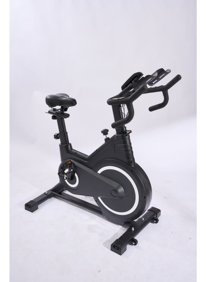 Active Pro دراجة سبين مغناطيسية من أكتيف برو – دولاب 8 كجم، مقاومة مغناطيسية، هيكل ABS + ستيل، يتحمل حتى 130 كجم، ضمان سنة - Image 2