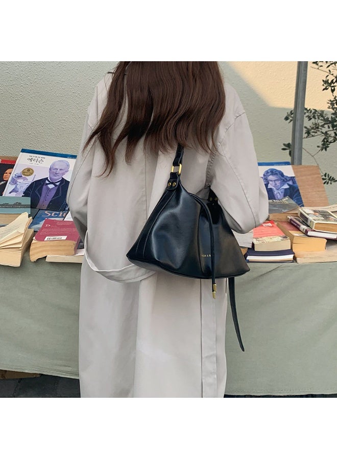 حقيبة توت سيدة بكتف واحد من الجلد الناعم، مناسبة للذهاب إلى العمل والمواعيد، تتناسب مع أزياء الشارع العصرية، خفيفة الوزن ومناسبة للسفر، حقيبة يد نسائية عصرية - Image 4