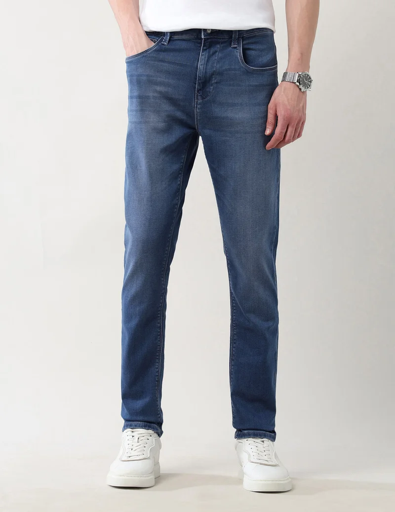 Mid Rise Slim Tapered Fit Jeans