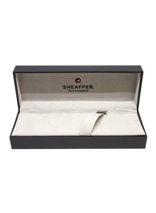 شيفر قلم حبر جاف Sheaffer Gift 100 باللون الأزرق اللامع مع حافة مطلية بالكروم | قلم حبر جاف متوسط السن | مجموعة أقلام للهدايا - Image 4