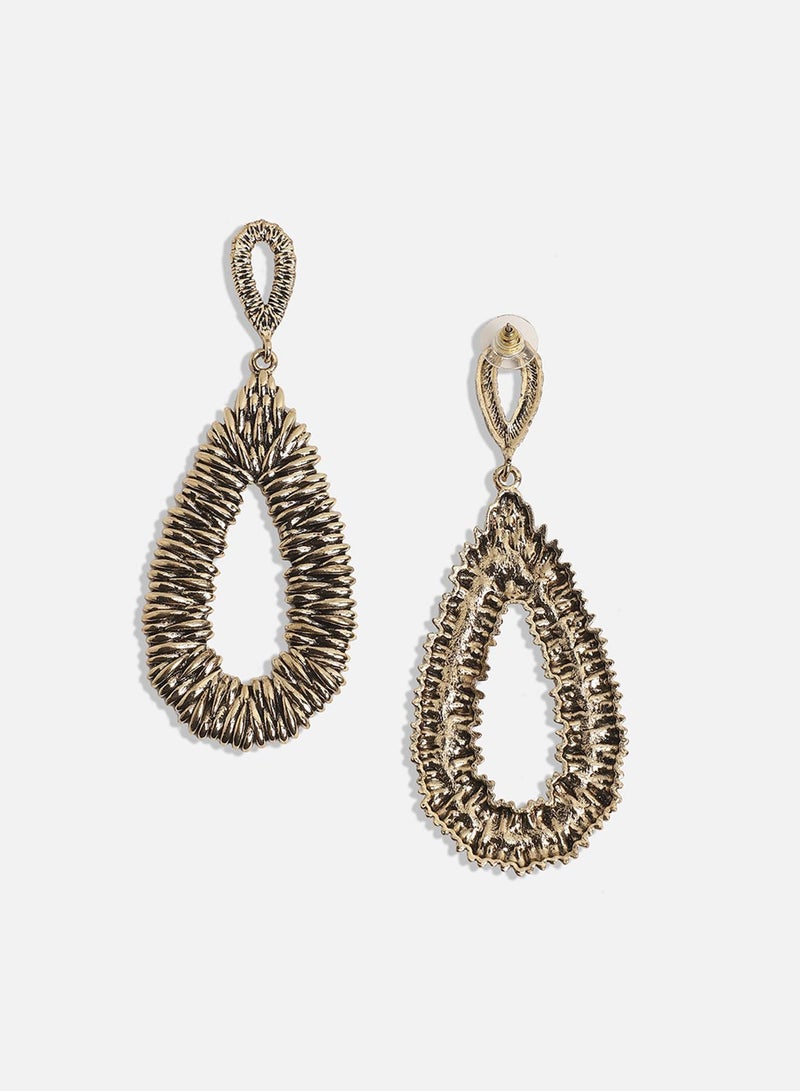 SOHI Teardrop Metallic Ribbed Artificial Drop Earring Jewellery - Image 3