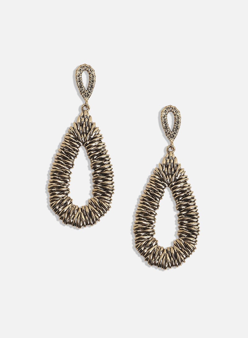SOHI Teardrop Metallic Ribbed Artificial Drop Earring Jewellery - Image 2
