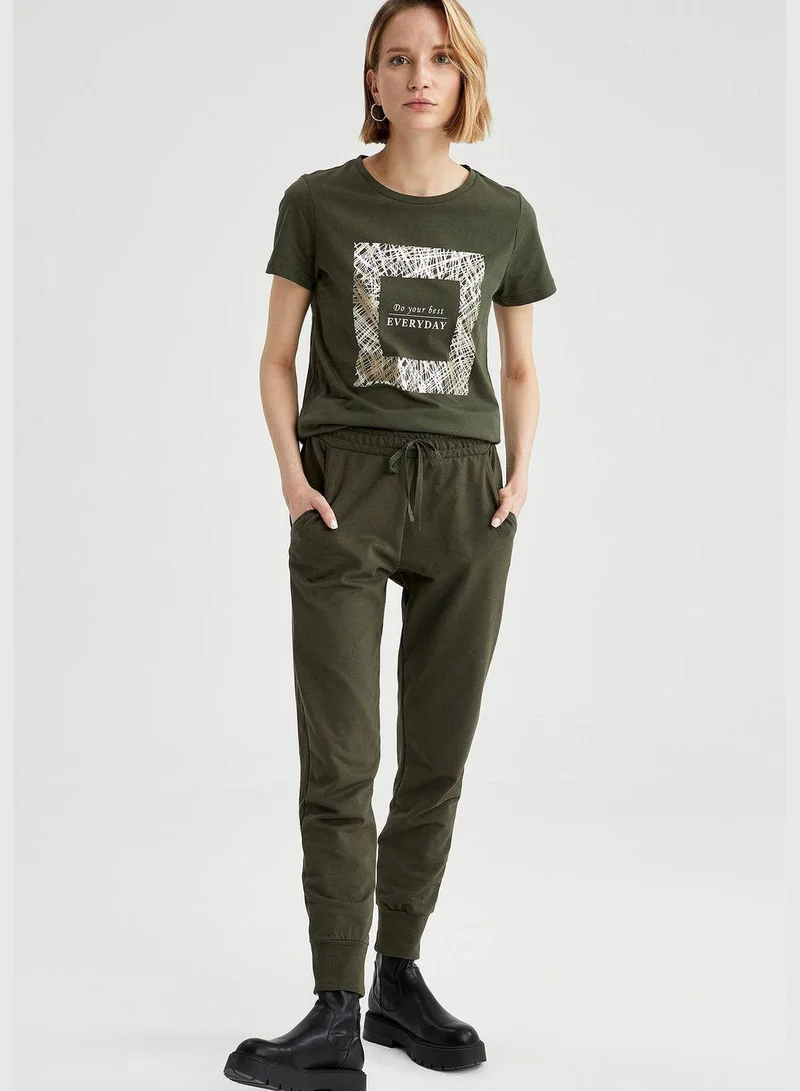 ديفاكتو تيشيرت قطن مطبوع بأكمام قصيرة