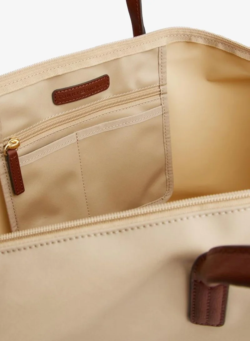 تومي هيلفيغر حقيبة يد بشعار