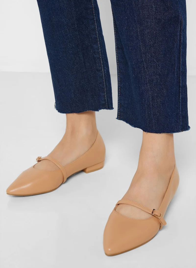 ELLA Pointed Flat Shoe