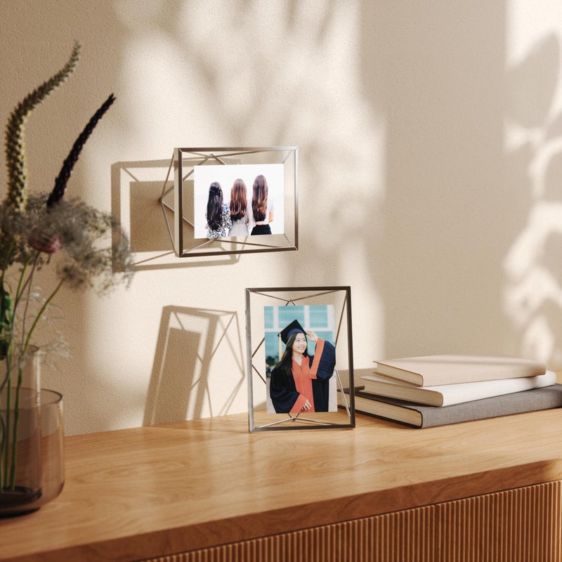 امبرا Umbra Prisma Picture Frame 4x6 عرض صورة معدنية للمكتب أو الجدار 4 "× 6" "Chrome - Image 2