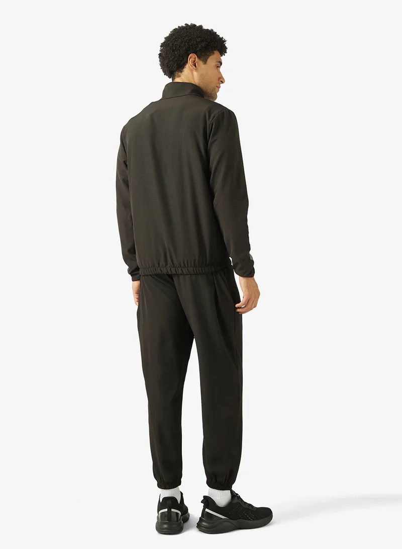 فورورد بدلات رياضية بشعار