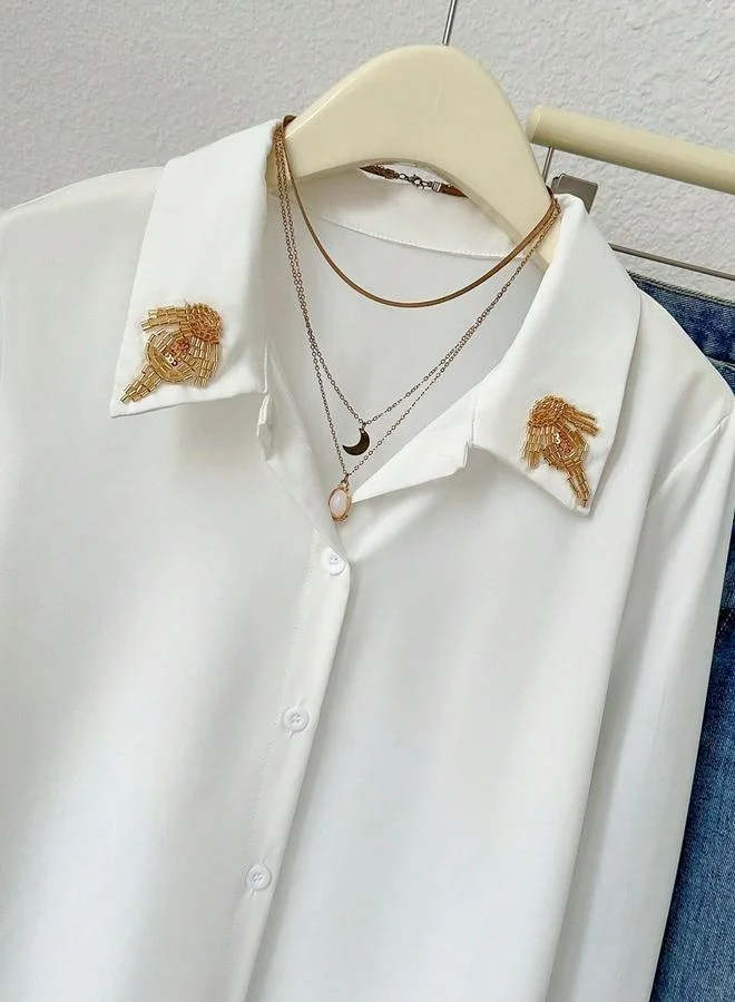 تايك تو قميص أبيض مزين بأكمام طويلة