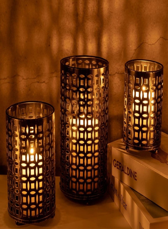 مجموعة من 3 حوامل شموع معدنية، مجموعة حوامل شموع صغيرة مزخرفة، حامل شموع عمودي بتصميم عتيق، مثالي لتزيين طاولات الطعام والديكور المنزلي وحفلات الزفاف والمناسبات. - Image 4