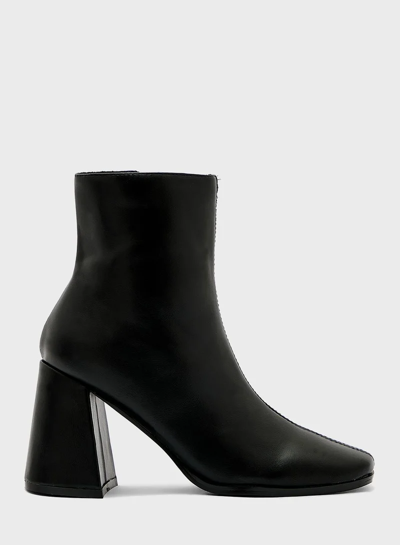 Ginger Pointed Flared Heel Bootblack