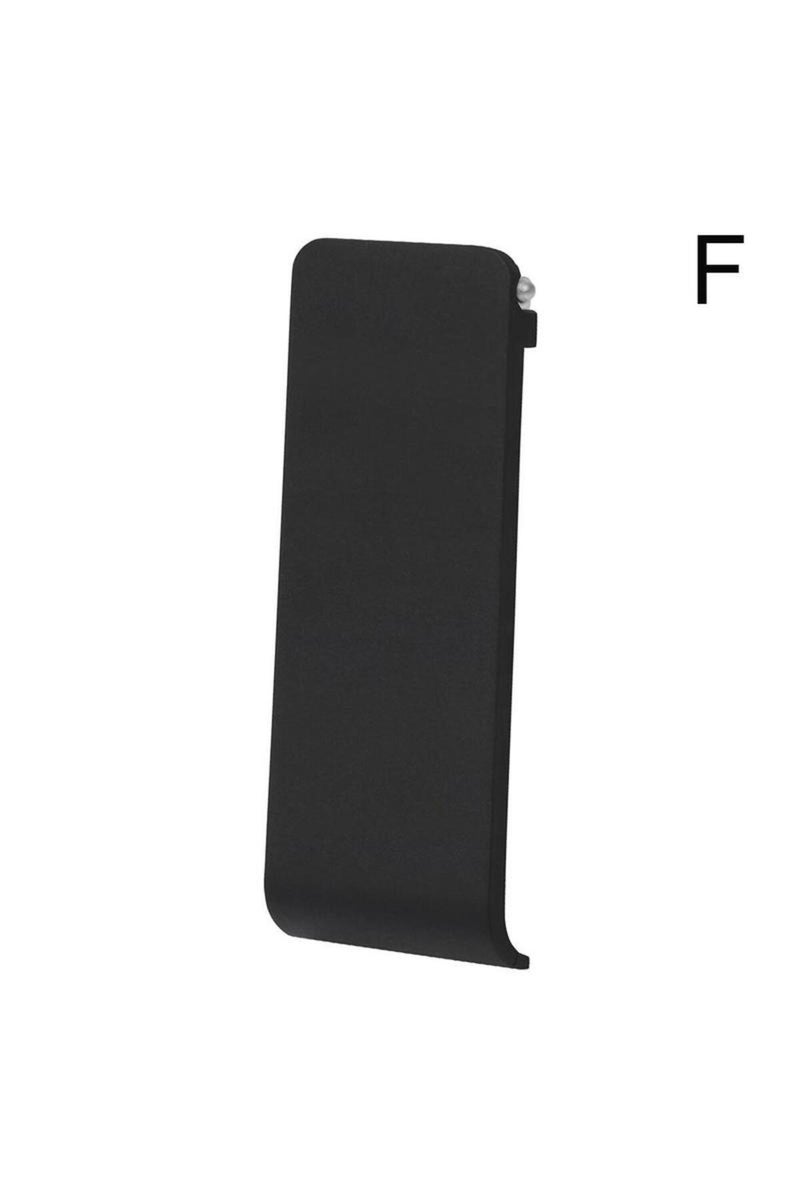 إيروريكس حامل بديل أسود اللون لجهاز ألعاب نينتندو سويتش، يدعم الغطاء الخلفي للجهاز.