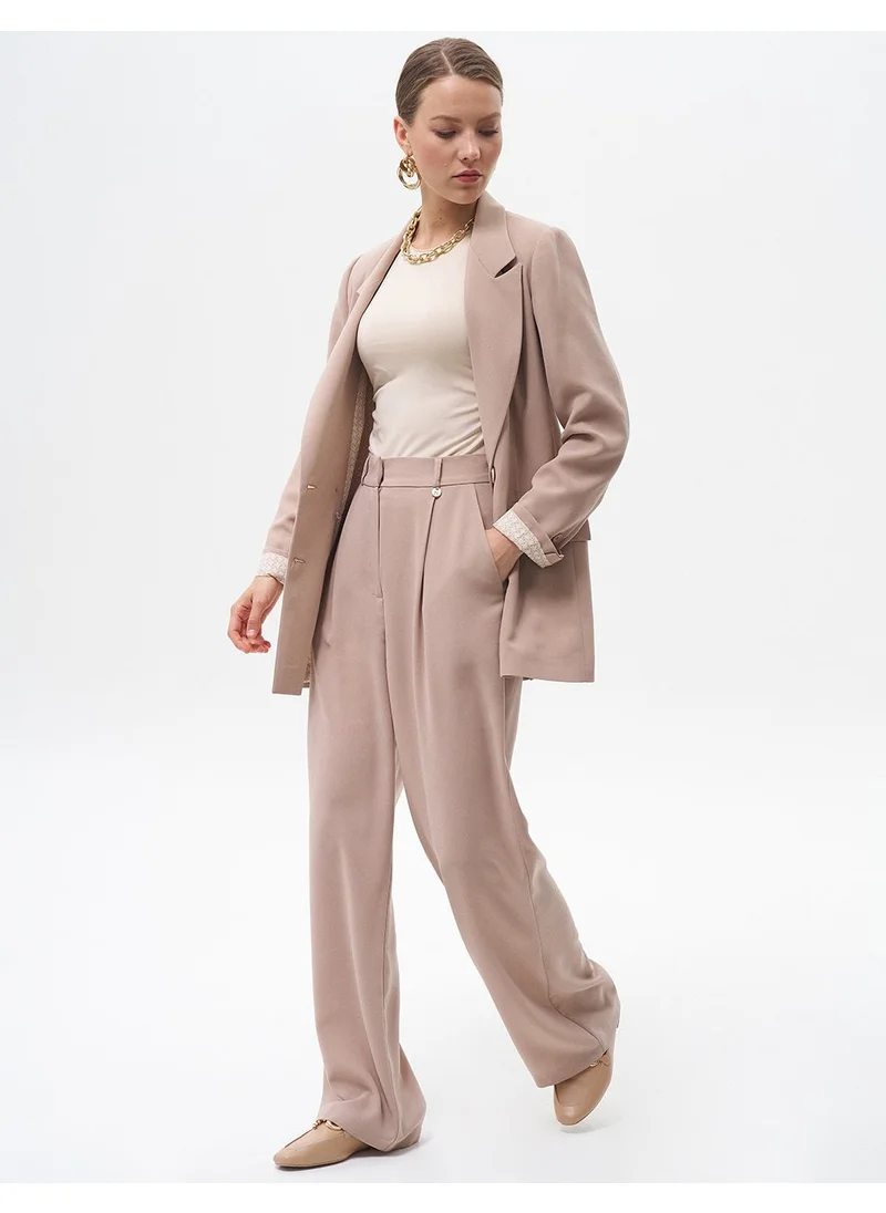 Kayra Pleated Pocket Detail Basic Pants Beige