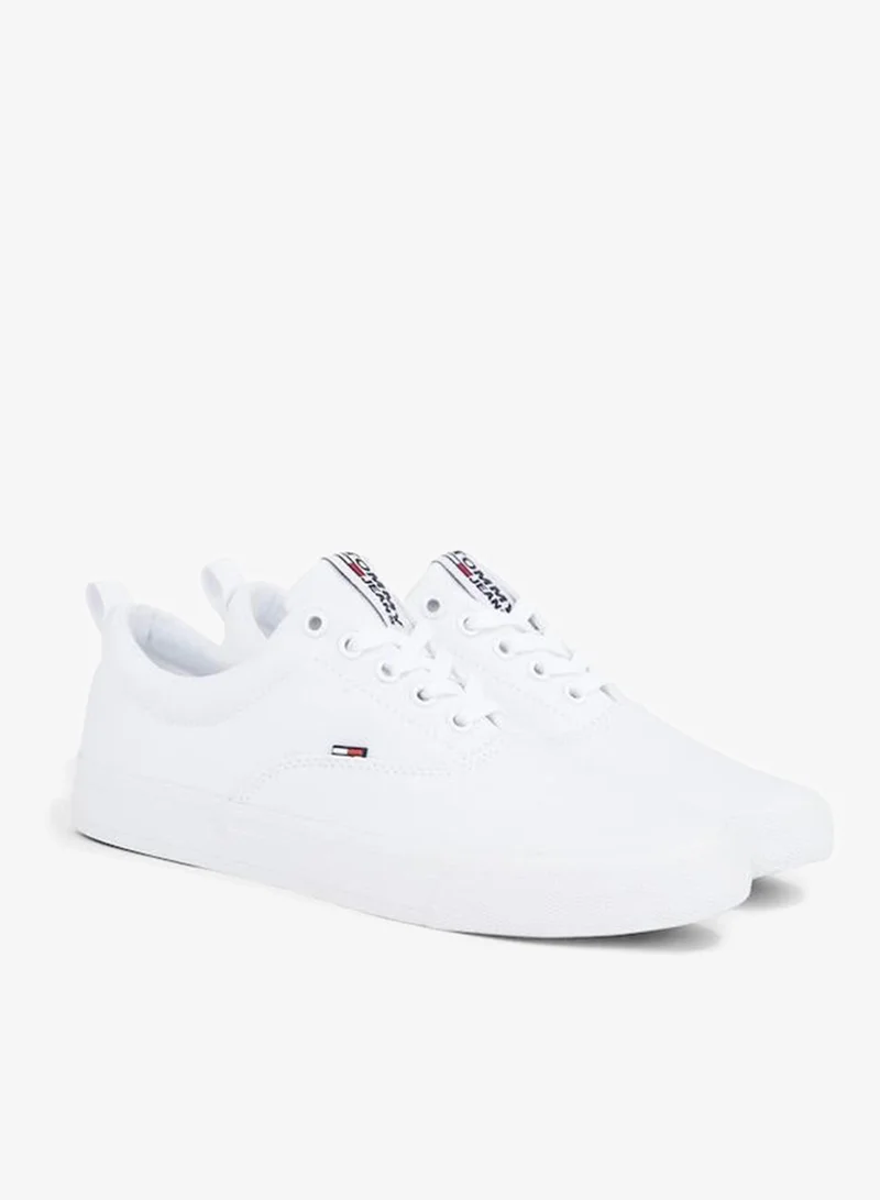 تومي جينز سنيكرز كلاسيك منخفض