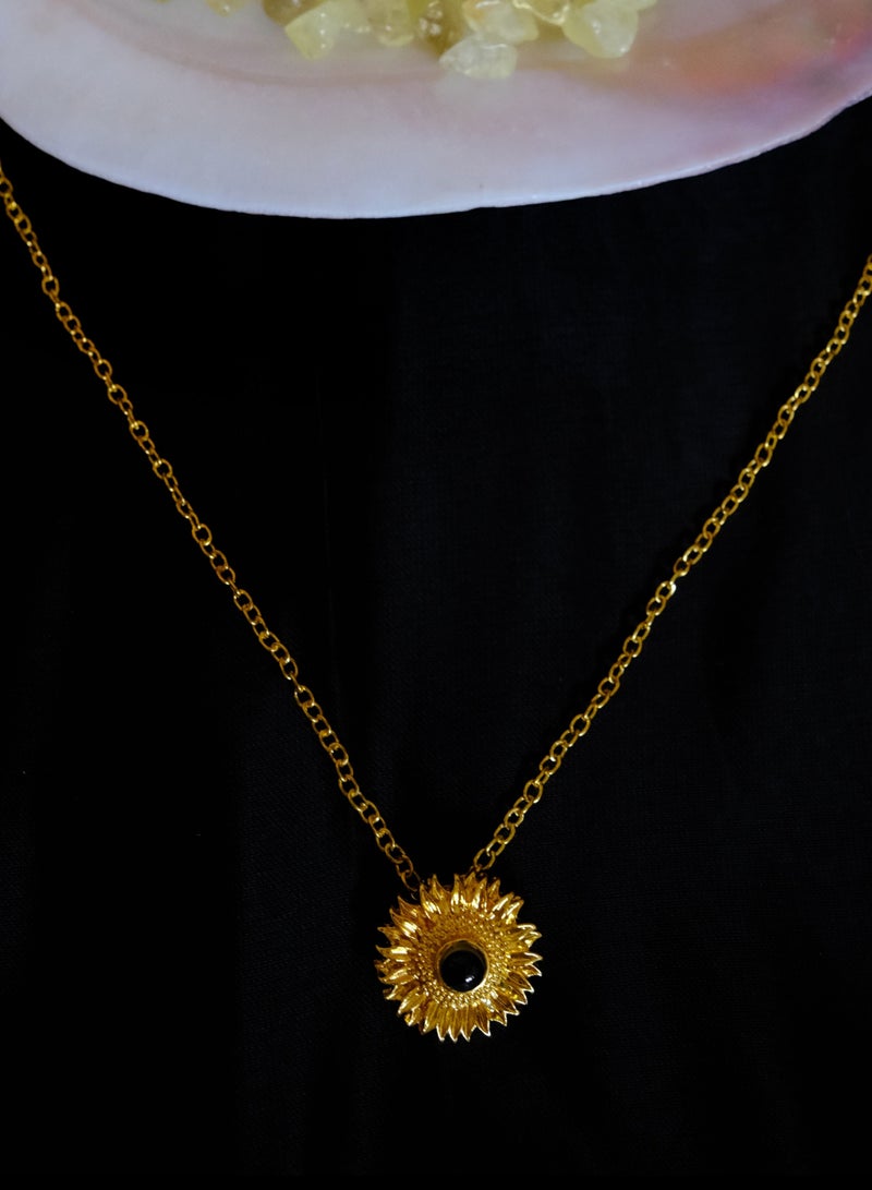 ALIENDL Muslim Gift Box – Golden Mecca Projection Necklace & 3 Yellow Prayer Beads – Elegant Tasbih Jewelry Set for Women - Image 2