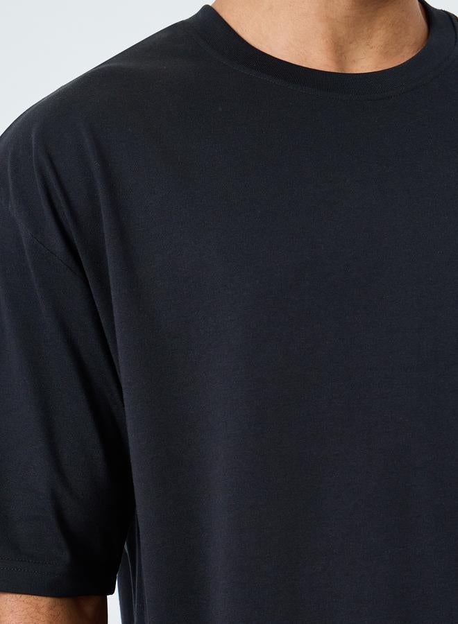 Styli Men Black Graphic Print Oversized T-Shirt - Image 3