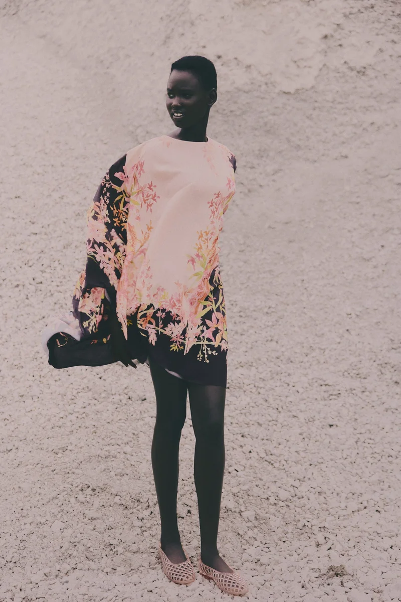 اتش اند ام فستان قفطان مزين بطبعات