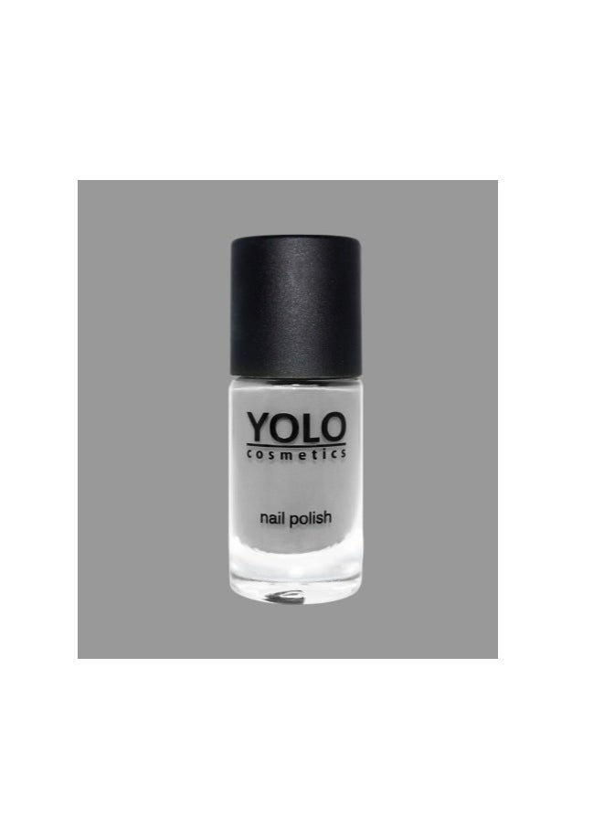 YOLO nail polish Color No 185 