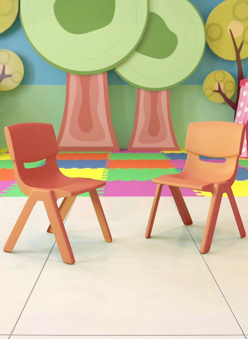 فنز  4 قطع من كراسي التعلم البلاستيكية القابلة للتكديس من فنز للأطفال، 42 × 38 × 61 سم، الكرسي المثالي لغرف اللعب والمدارس ودور الحضانة والمنزل، برتقالي - Image 5