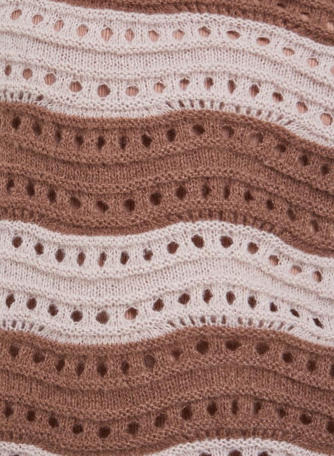 ستايلي تيشيرت مخطط محبوك بياقة بولو وأكمام قصيرة - Image 4