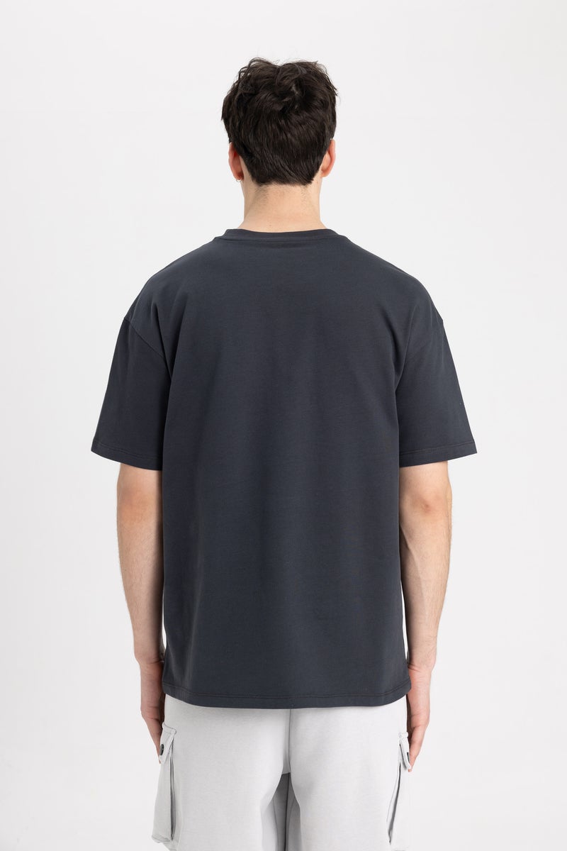 ديفاكتو تيشيرت نص كم أوفر سايز برقبة مستديرة - Image 5