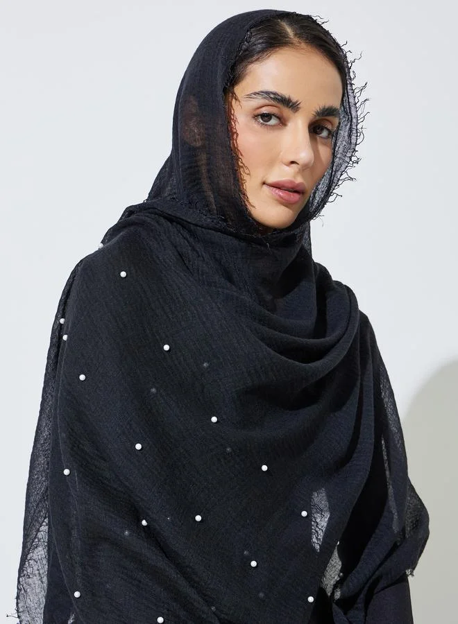 أميرة حجاب بتطريز لؤلؤ