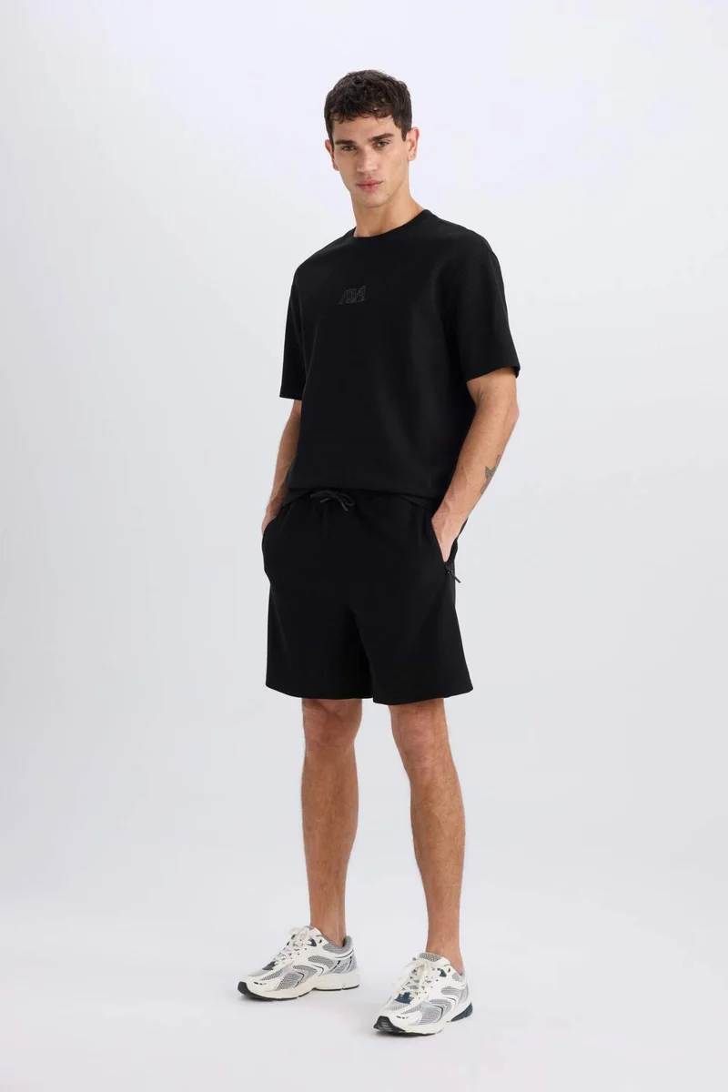 ديفاكتو Regular Fit Regular Hem Shorts