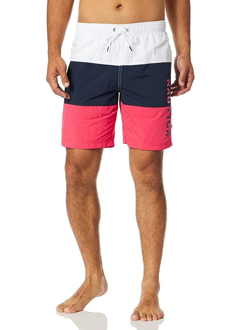 نوتيكا شورت سباحة من Nautica للرجال مقاس M  - Image 1