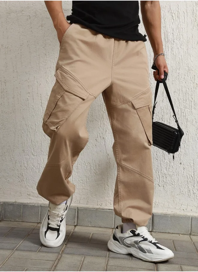 Hubberholme Men's Taupe Cotton Blend Solid Pattern Full Length Cargo Relaxed Trouser