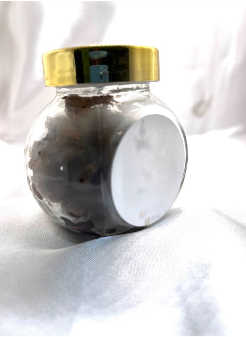 Omani frankincense irrigated with the smell of oud with an ounce of incense, clementine malino