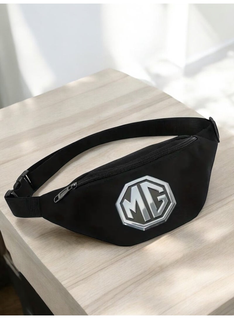 ام جي شنطة خصر من إم جي باللون الأسود مزودة بحزام قابل للتعديل يمكن ارتداؤها بعدة طرق لتناسب احتياجك اليومي - Image 2