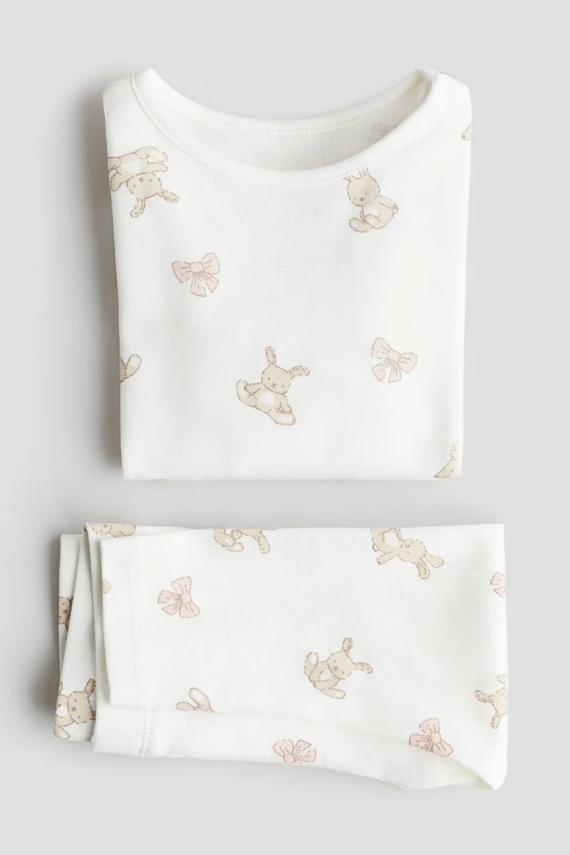 اتش اند ام بيجاما مصنوعة من القطن ومزينة بطبعة