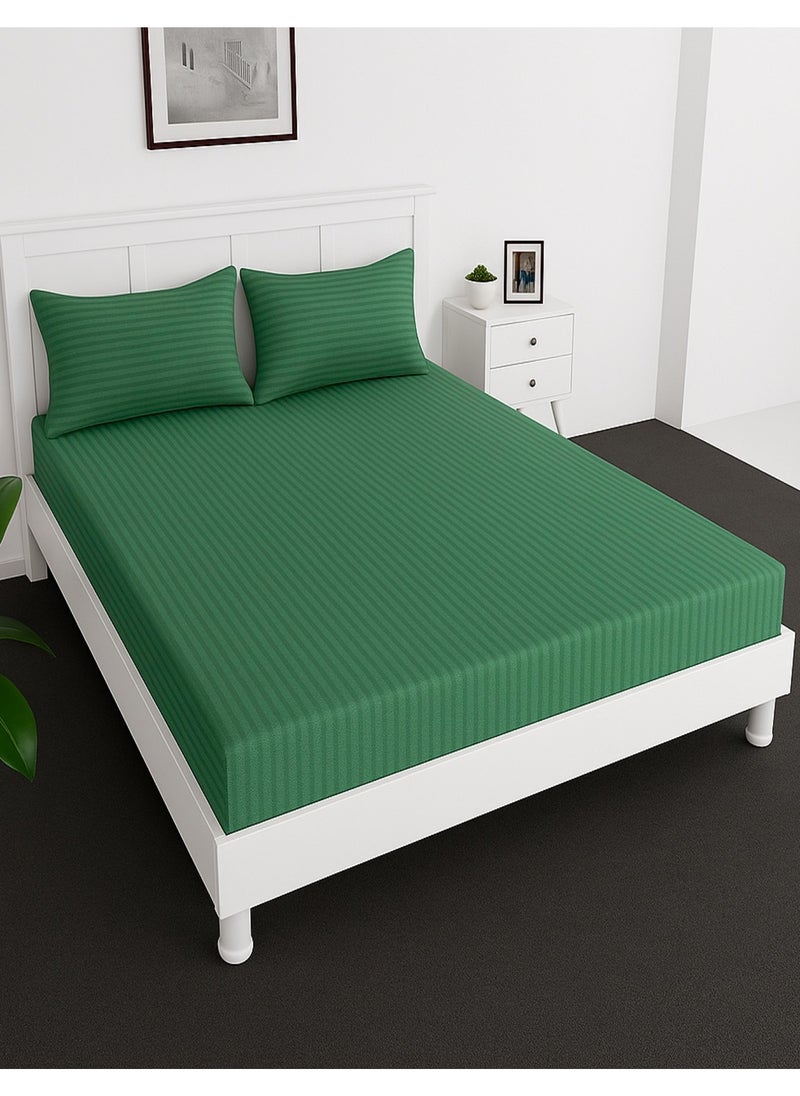 MAXQON Deep Fitted Bed Sheet +2Pcs Pillow Covers, King/Queen/Double/Single Sizes, Color Green, Depth 30cm  - Image 1